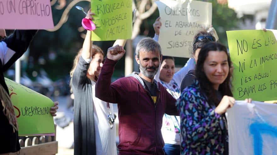 Protest on Ibiza to lower food prices