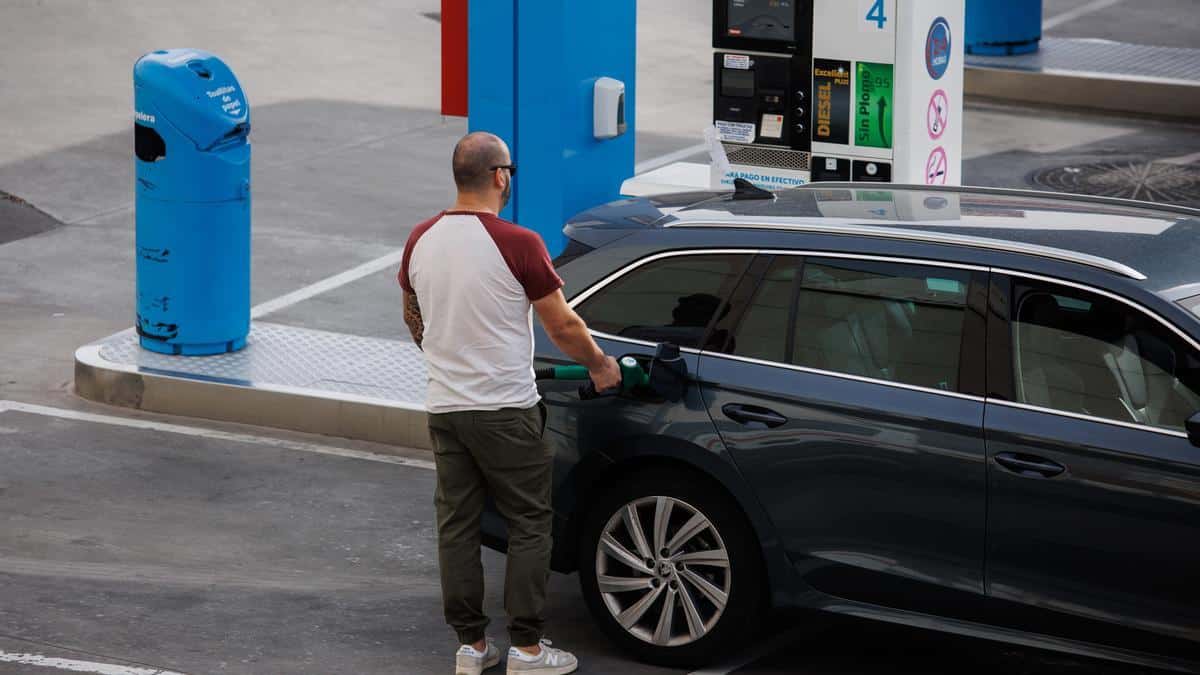 Fuel Stations Prepare For A Possible End Of Year Hoarding Rush If The