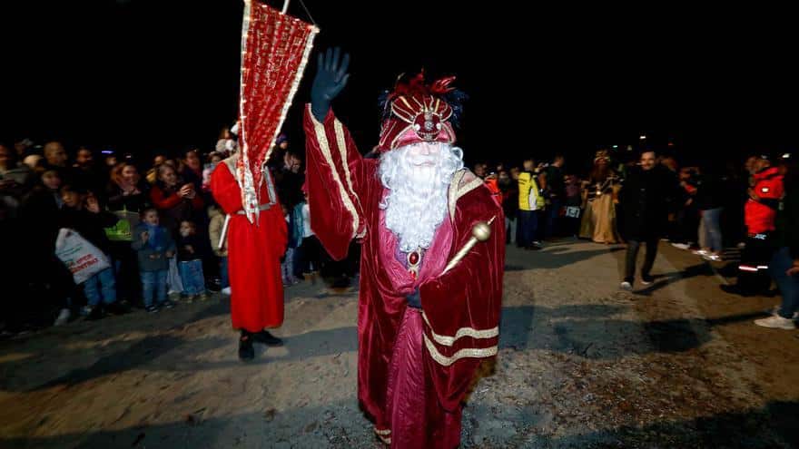 Three Wise Men: The masses welcome their Majesties of the Orient to Ibiza