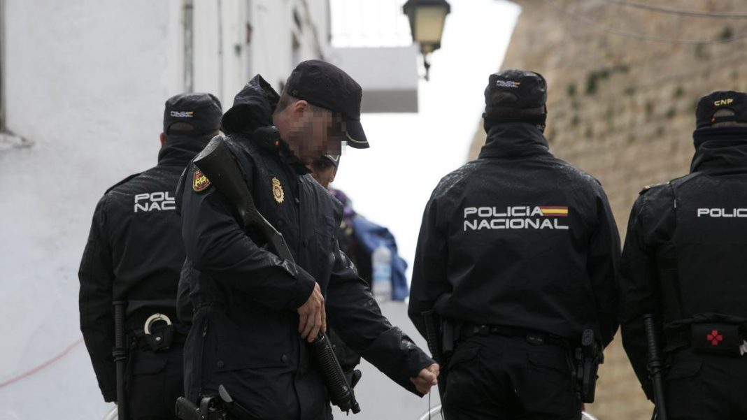 Drugs on Ibiza: operation against drug trafficking in Sa Penya ends with 8 arrested