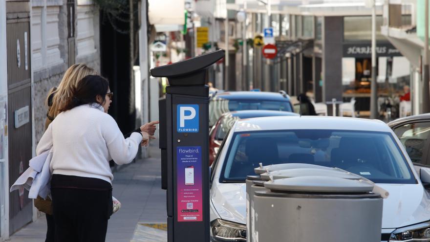 Sant Antoni brings back blue zone parking with more support from traders than from residents