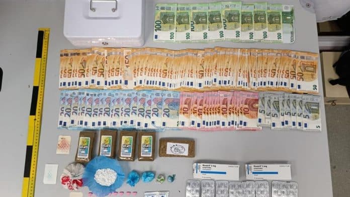 Dismantled in Ibiza a point of sale of drugs and medicines “very active”.