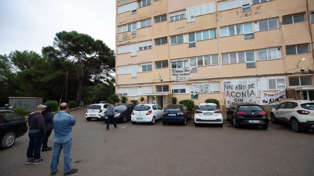 The Government is working “urgently” to provide a solution to the Don Pepe neighbors