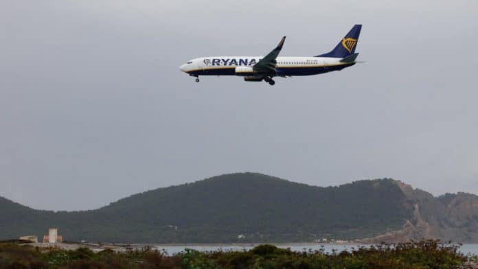 3d4c2411-efe9-47ca-9ff3-e2f7b1b25307_16-9-discover-aspect-ratio_default_0.jpg Ryanair welcomes its Ibiza base with a new route this summer