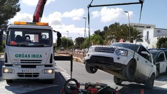 Motorcyclist seriously injured after colliding with a car in Ibiza