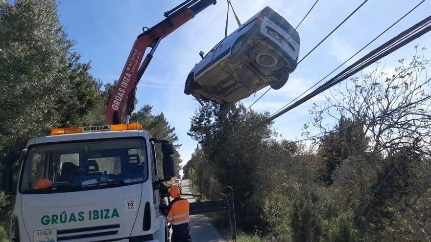 Rescue Of A Crashed Car In Ibiza