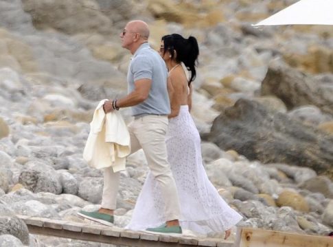 JEFF BEZOS IN IBIZA | Jeff Bezos, the world’s richest man, lands on a beach in Ibiza