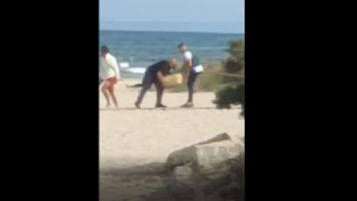 bea687db-c311-4fde-b5bd-f44f1c58ebd6_16-9-aspect-ratio_default_0.jpg A bundle of hashish found on an Ibiza beach