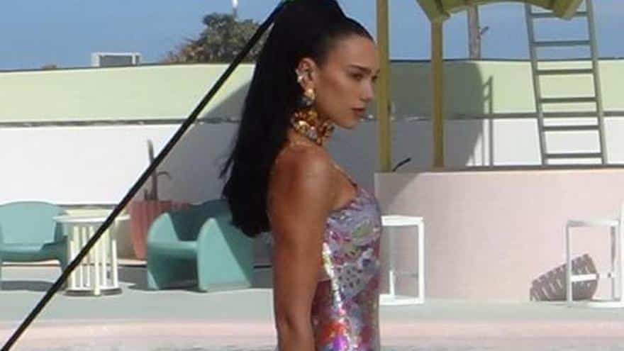 Dua Lipa, Ibiza photo shoot