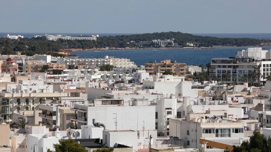 Housing in Ibiza: more than 17 years of economic effort to acquire a home in Santa Eulària