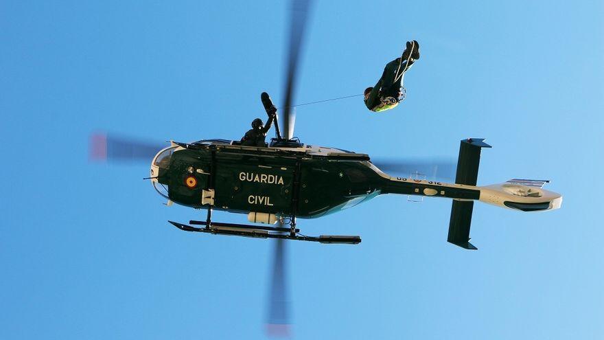 Five elderly women injured after driving their car off a 60-meter cliff in the Balearics