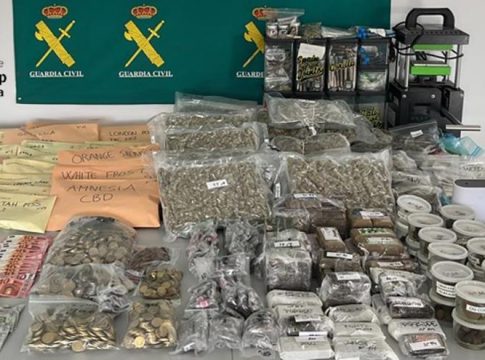 A cannabis club used to sell drugs in Sant Jordi dismantled