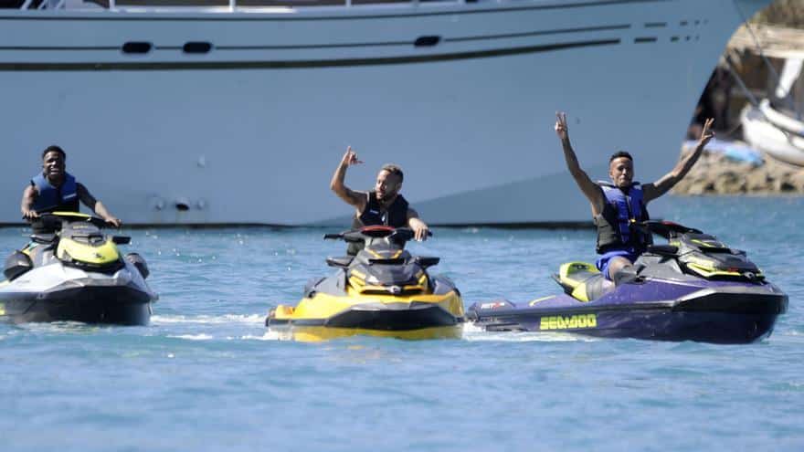 Neymar’s vacation in Ibiza with Vinicius and Militao