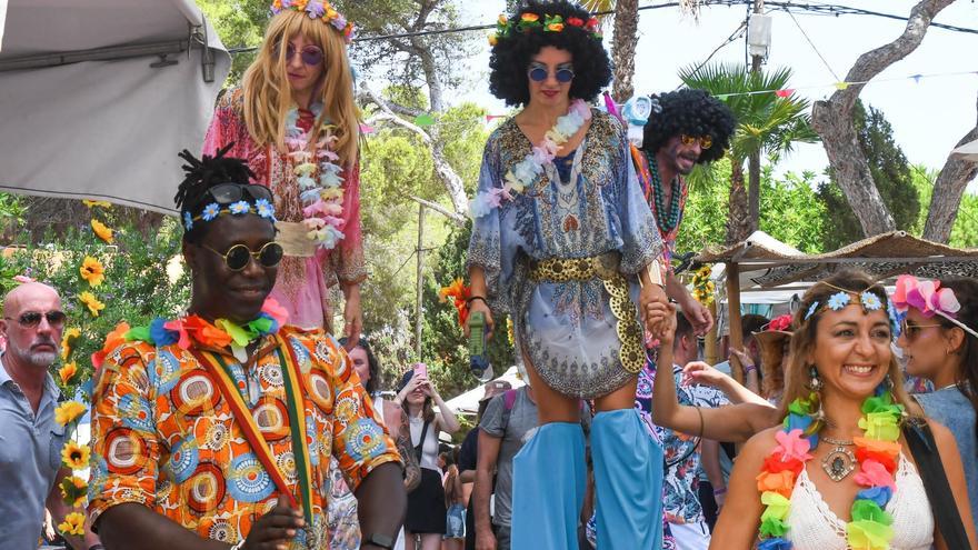 MARKET MARKETS IN IBIZA : Punta Arabí: The market that was inspired by Goa and pioneered in Ibiza