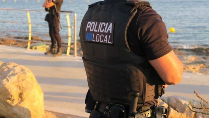 Ten arrested in Sant Antoni for selling laughing gas