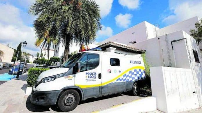 8fff0bbb-c010-458a-b03e-38b9d2b10c59_16-9-aspect-ratio_default_0.jpg British tourist arrested for assaulting partner in the presence of young son