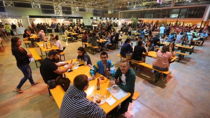 c4ec3998-2b7a-4ffd-ae7a-57f37b1d2ff3_16-9-discover-aspect-ratio_default_0