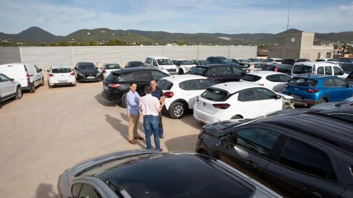 The Consell de Ibiza immobilizes 100 pirate transport vehicles, double that of last year