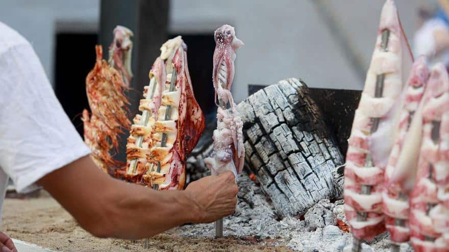 The Fira Des Calamar Opens The Sant Carles Festivities
