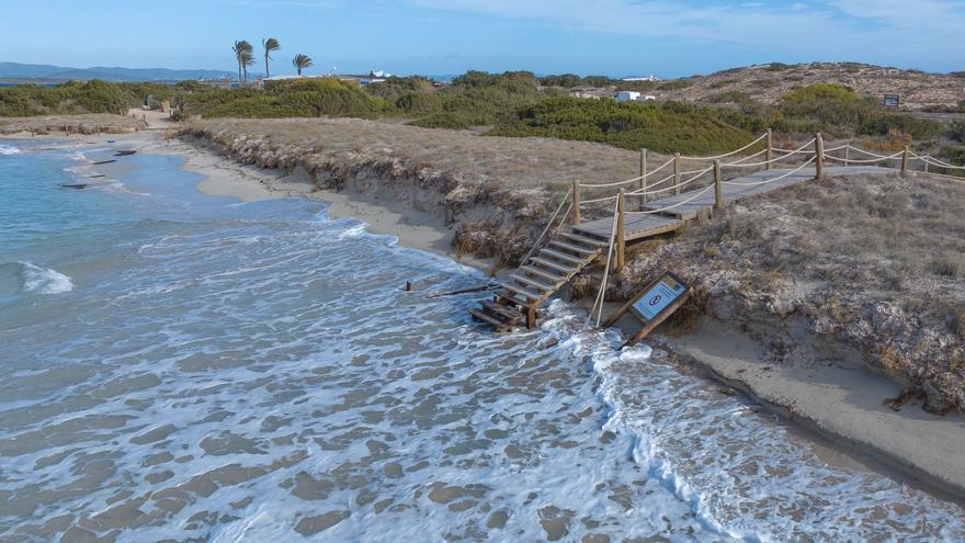 The storm eats the dune of ses Illetes, in the Natural Park of ses Salines de Formentera