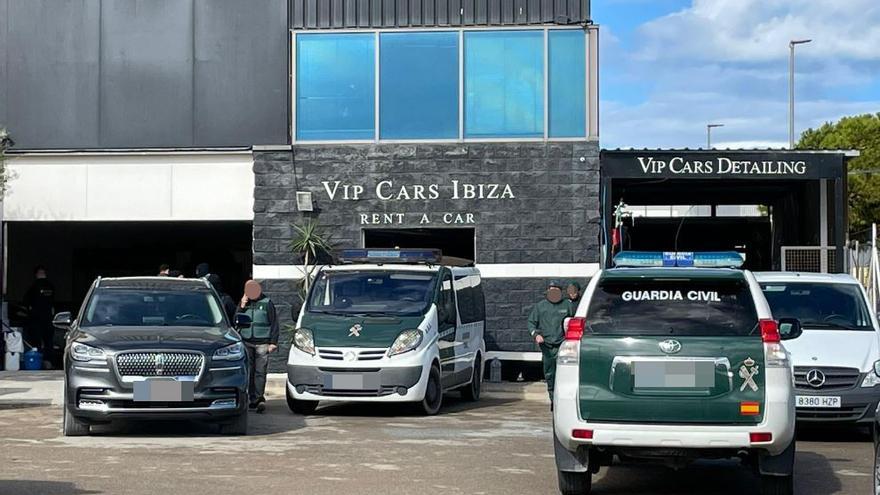 Six arrested, luxury cars, drugs and money seized in a Guardia Civil operation in Ibiza