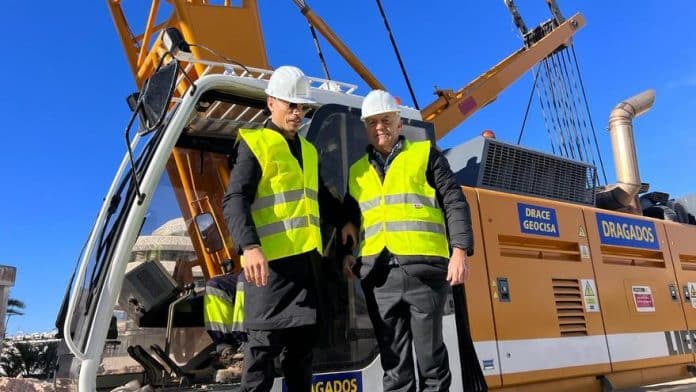 c7123afc-b006-445e-a07f-dfeb88c79607_16-9-aspect-ratio_default_0.jpg The famous Turkish chef Salt Bae lays the first stone of his residential and hotel complex in Ibiza