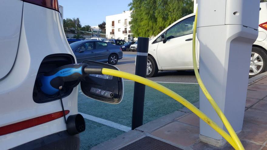 Charging electric cars will no longer be free at public charging points in the Balearic Islands