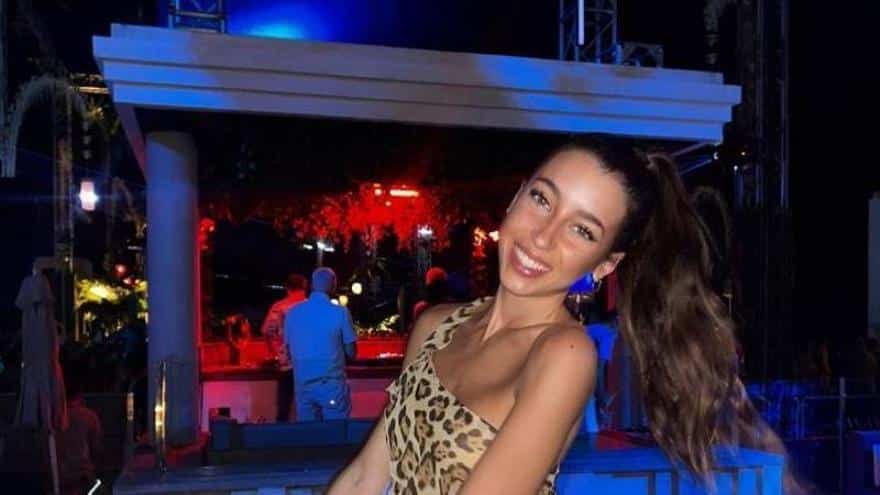 ¡HOLA¡ magazine publishes a report on the Ibizan influencer María Monfort Matutes