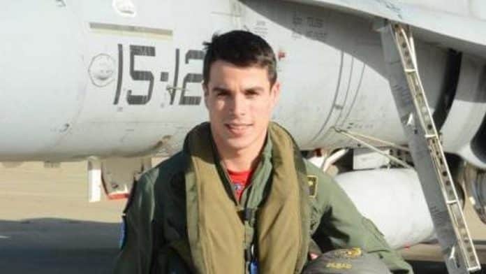 An Ibizan becomes NATO elite fighter pilot instructor in Texas