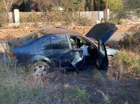 Head-on collision between two cars in Santa Eulària