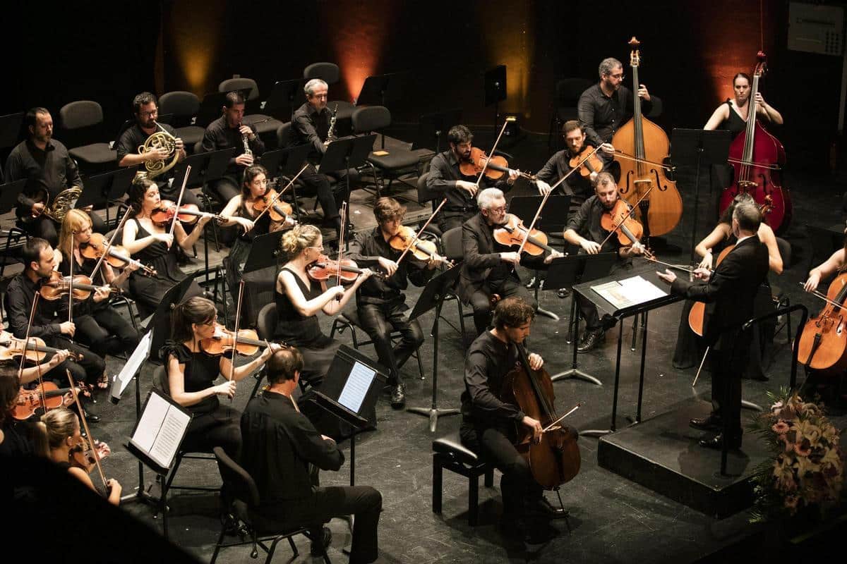 A concert by the Orquestra Simfònica Ciutat d'Eivissa.