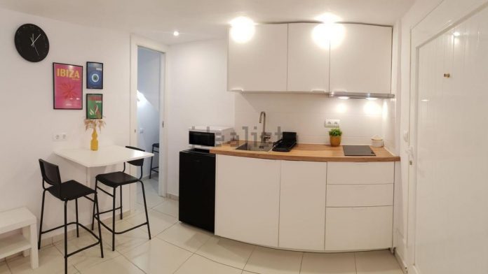 The cheapest apartments to rent in Ibiza on the web: minimum 800 euros and there are only two