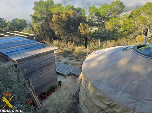 Illegal yurt owner and tenant investigated for Ibiza’s first major fire of the season