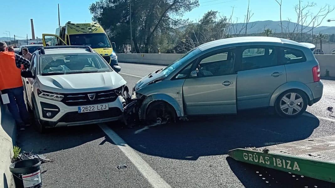 TRAFFIC ACCIDENTS IBIZA | Accident in a black spot in Santa Eulària