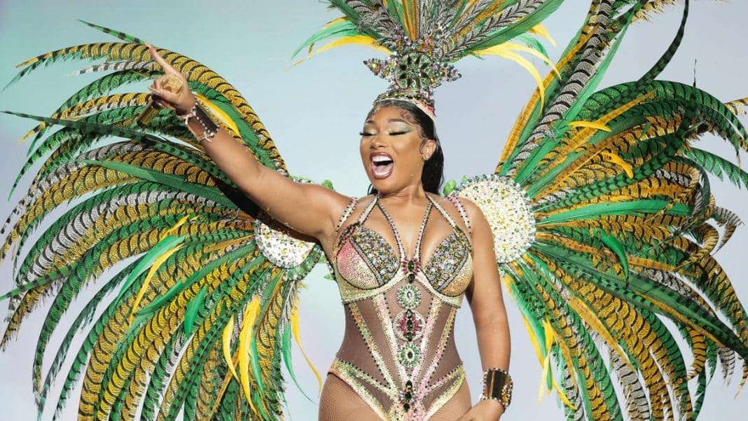 Rapper Megan Thee Stallion, sued by a worker for having sex in the car with another woman in Ibiza with him next to her