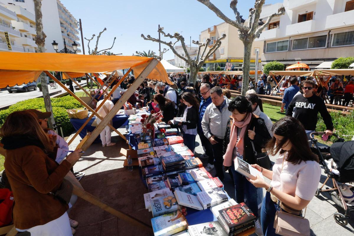 Santa Eulària celebrates on Saturday the Book Day and the Stock Fair