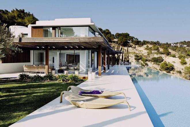 Villa sa Calma, the luxury villa in Ibiza where many celebrities stay.