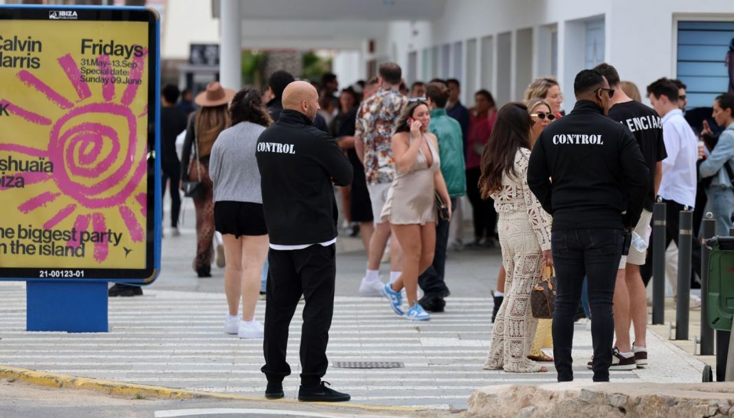 Success in the ‘openings’ of Ibiza’s nightclubs despite the lack of personnel that plunges other sectors