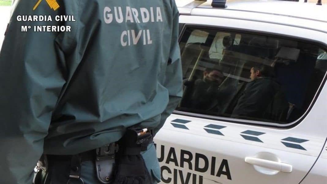 THEFTS IN IBIZA : A man invents that a watch has been stolen in Ibiza to defraud his insurance company