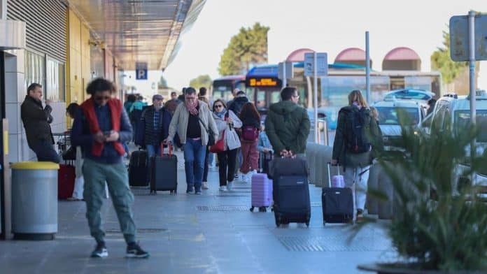 Ibiza airport closed April with more than 638,000 passengers, a slight decrease compared to 2023