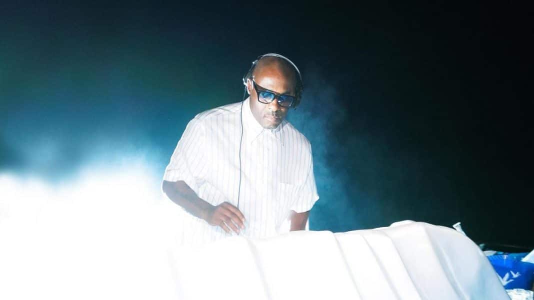 FAMOUSES IN IBIZA | Actor Idris Elba DJs at a private party in an Ibiza villa