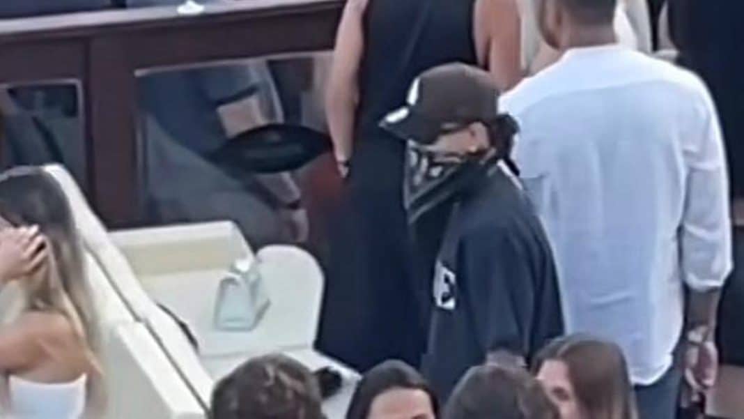 MALUMA USHUAÏA IBIZA | Maluma caught incognito at an Ibiza party