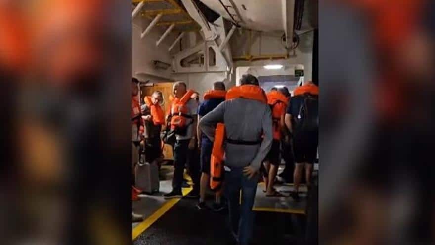 FIRE ON BOAT IBIZA | A fire on a ship on the Valencia to Palma route keeps passengers trapped on board north of Ibiza