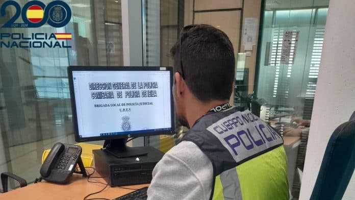 Three youths arrested in an upscale area of Ibiza for stealing a 125,000 euro watch
