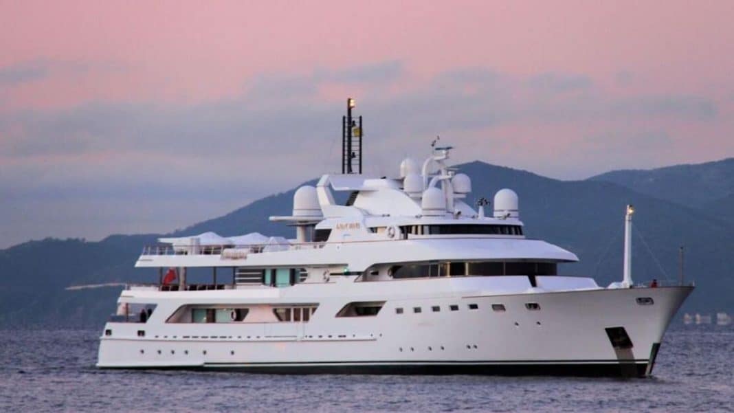 YACHTS IN IBIZA | The luxury yacht of the Saudi royal family trades Marbella for Ibiza