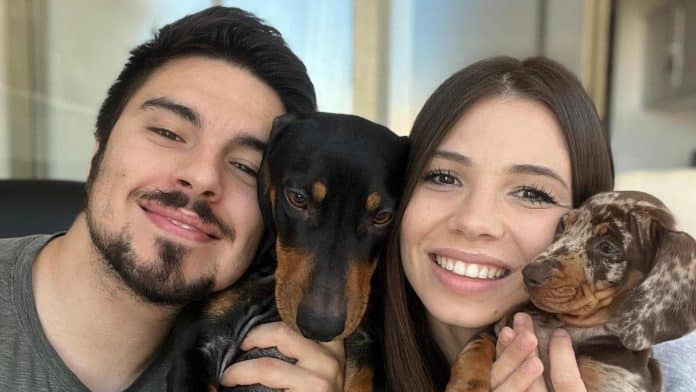 eed22120-71ab-45df-ac60-beada68b199b_16-9-discover-aspect-ratio_default_0_x966y1017.jpg Valentín and Plátano, two teckels from Eivissa that have become Instagram stars