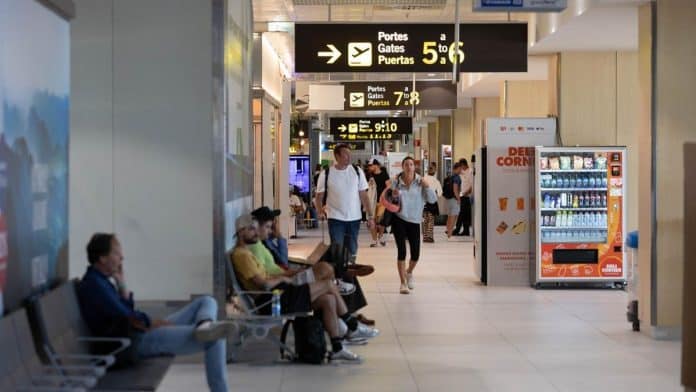 729d79ab-45df-4169-b6db-c5c0a98d8365_16-9-discover-aspect-ratio_default_0.jpg Ibiza airport receives planes diverted from Palma by the storm