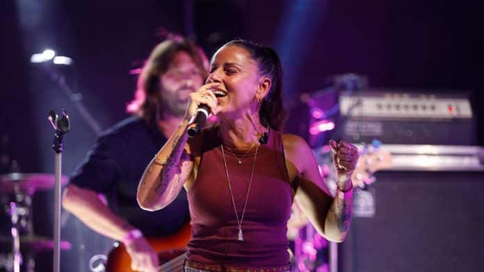 6e2d5ea4-cbef-46ce-9918-a3670ce025dc_16-9-discover-aspect-ratio_default_0.jpg Second day of Sonorama Ibiza: indie vs. flamenco festival