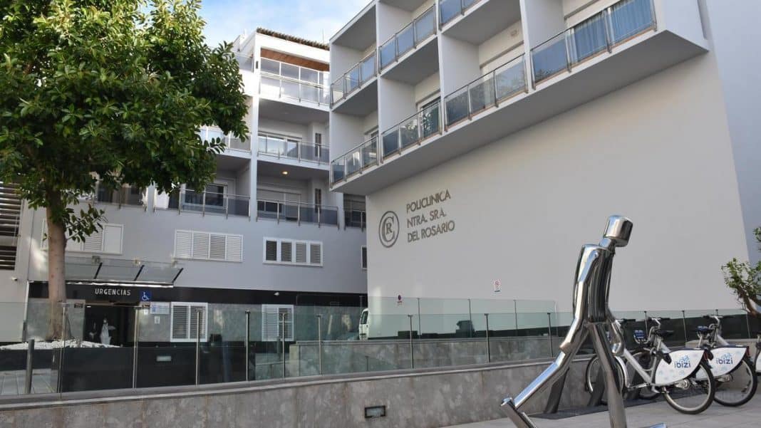 A woman is hit by a golf cart in the center of Ibiza town