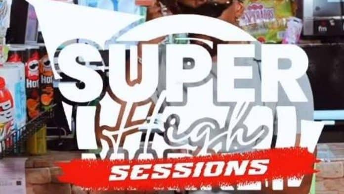 Rap in an Ibiza supermarket: a group of artists from the island change the clubs for sessions in a mini market in es Canar